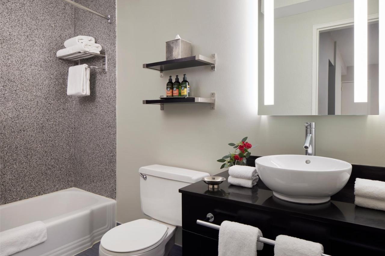 Capitol Hill Hotel 4*
